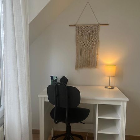 Comfy Flat 7 Min Away From Disney Serris Exterior photo